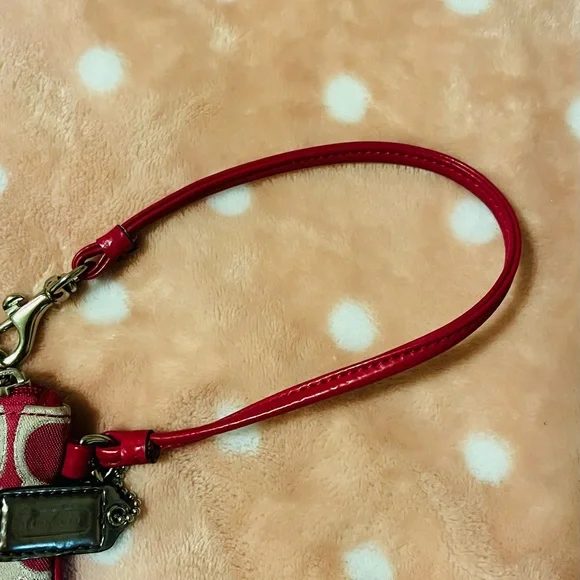 (As is)Coach Pink and Cream Wristlet - Picture 4 of 5